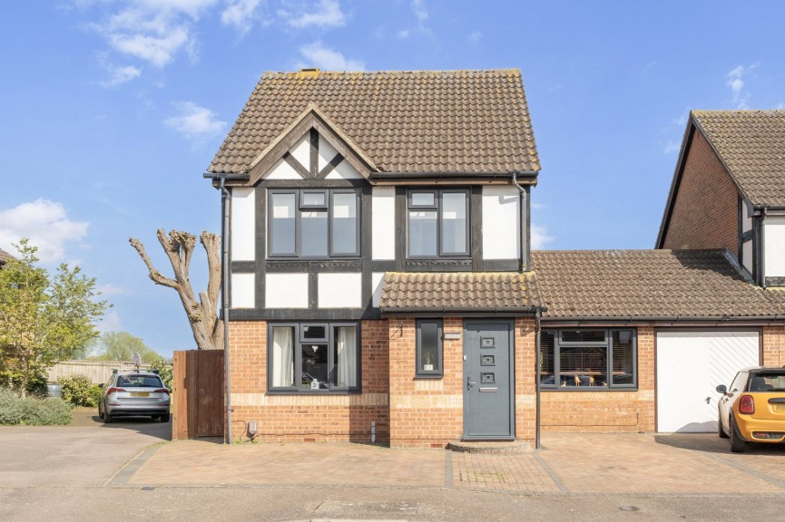 3 bedroom House for Sale Webber Close, Shefford, Bedfordshire
