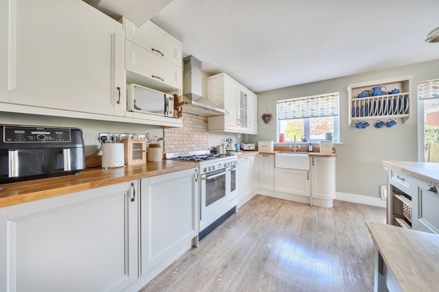 3 bedroom House for Sale Webber Close, Shefford, Bedfordshire