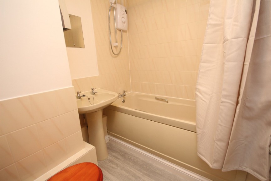2 bedroom Flat for Letting Norton Way North, Letchworth Garden City, Hertfordshire