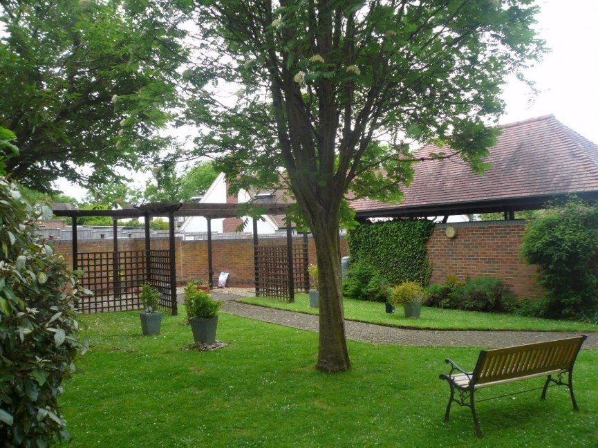 2 bedroom Flat for Letting Norton Way North, Letchworth Garden City, Hertfordshire
