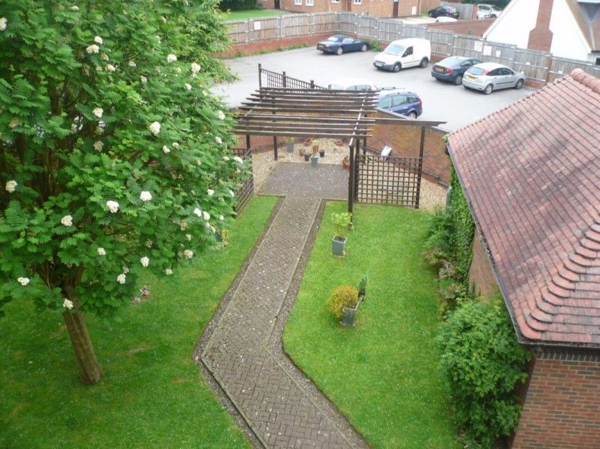 2 bedroom Flat for Letting Norton Way North, Letchworth Garden City, Hertfordshire