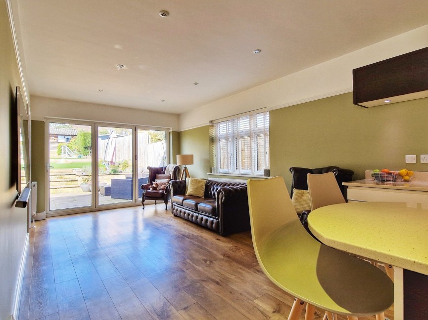 4 bedroom House for Sale Maulden, Bedford
