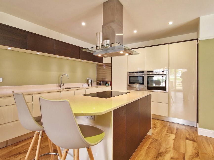 4 bedroom House for Sale Maulden, Bedford