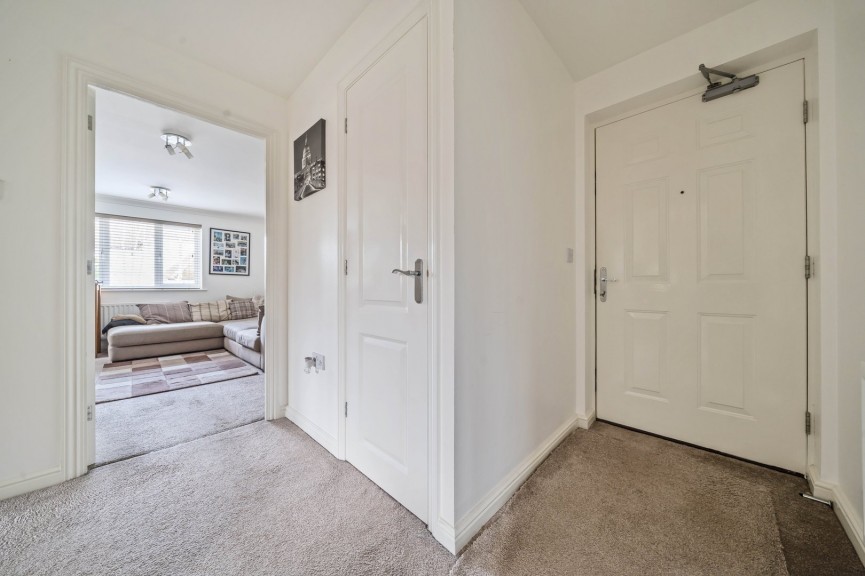 2 bedroom Flat for Sale Weston Way, Baldock, Hertfordshire
