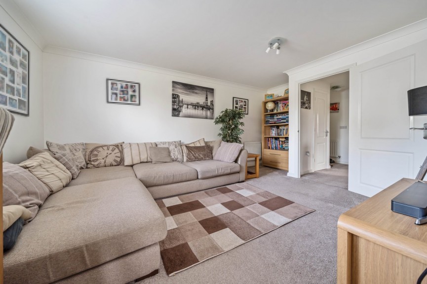 2 bedroom Flat for Sale Weston Way, Baldock, Hertfordshire
