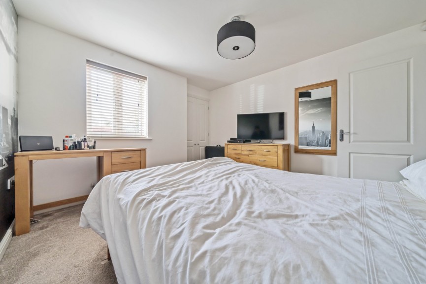 2 bedroom Flat for Sale Weston Way, Baldock, Hertfordshire