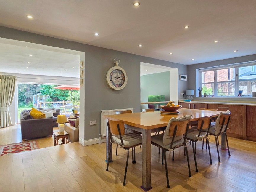 4 bedroom House for Sale Ampthill, Bedford