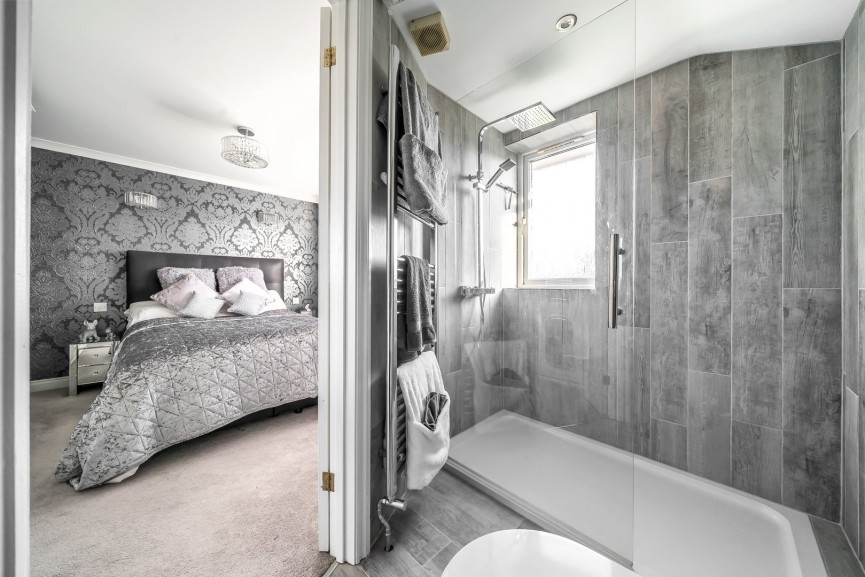 5 bedroom House for Sale Eagle Farm Road, Biggleswade, Bedfordshire
