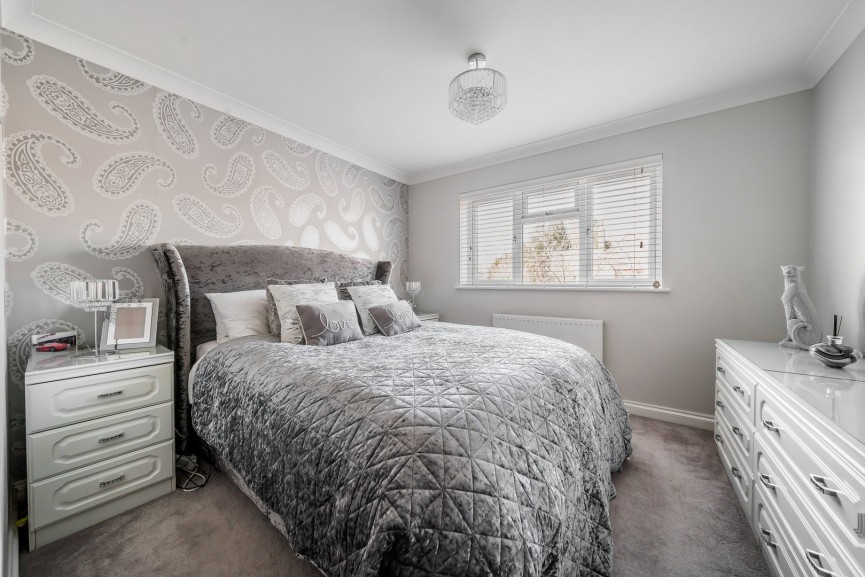 5 bedroom House for Sale Eagle Farm Road, Biggleswade, Bedfordshire
