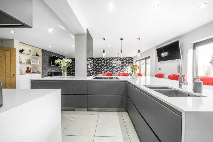 5 bedroom House for Sale Eagle Farm Road, Biggleswade, Bedfordshire