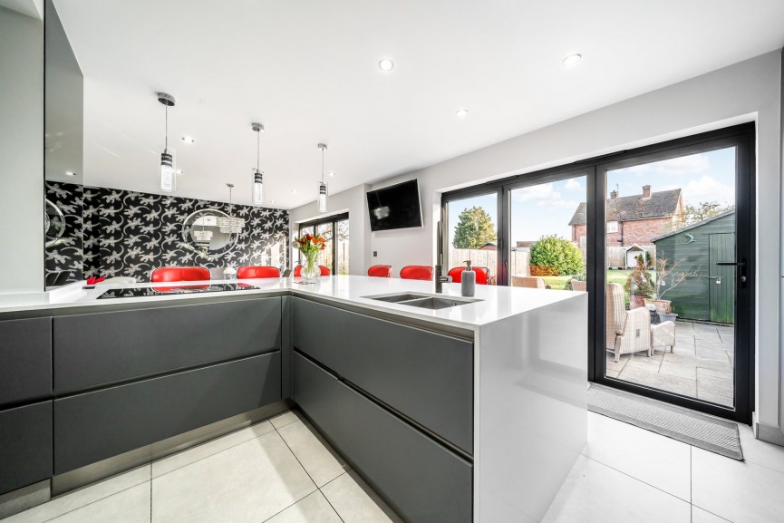 5 bedroom House for Sale Eagle Farm Road, Biggleswade, Bedfordshire