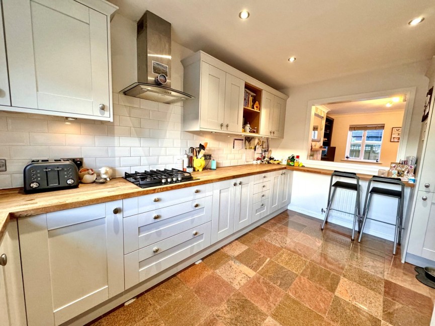 4 bedroom House for Sale Colbron Close, ASHWELL, Herts