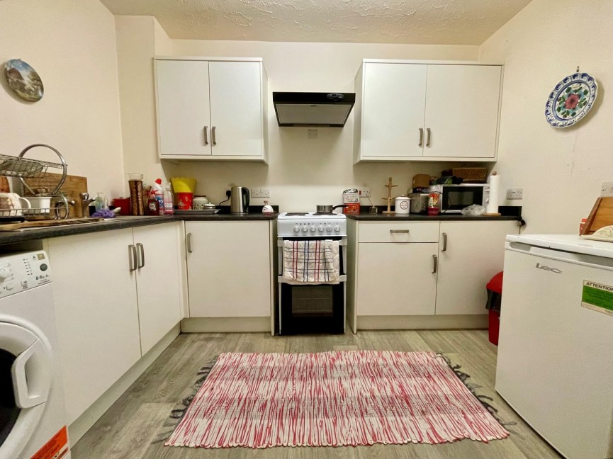 2 bedroom Flat for Sale Garden Lane, Royston, Hertfordshire