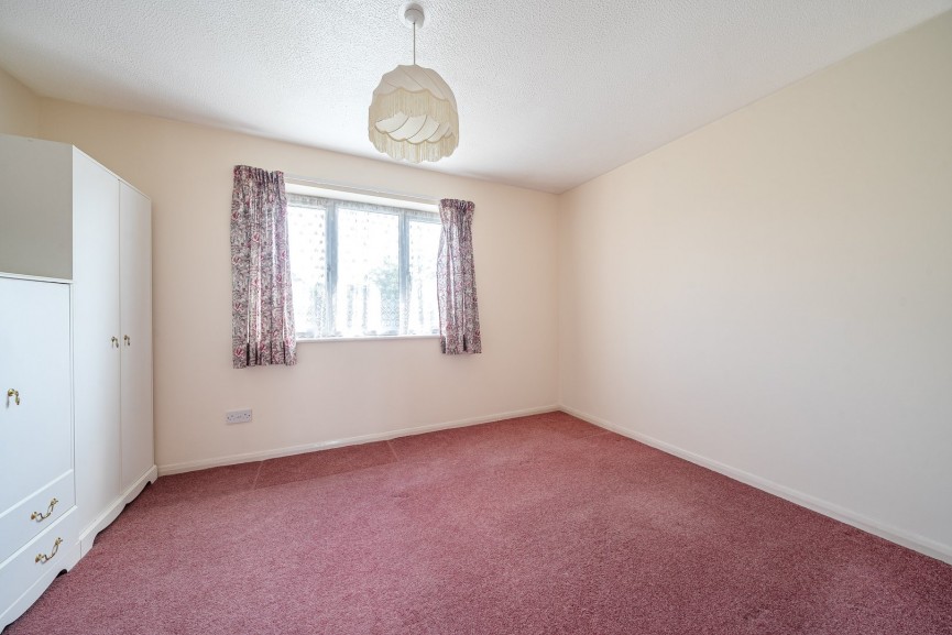 2 bedroom House for Sale Station Road, Langford
