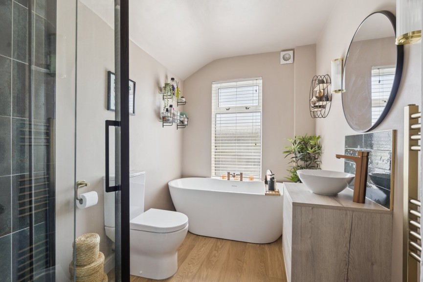 2 bedroom House for Sale Balmoral Road, Hitchin, Hertfordshire