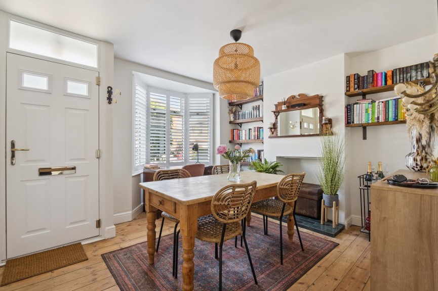 2 bedroom House for Sale Balmoral Road, Hitchin, Hertfordshire