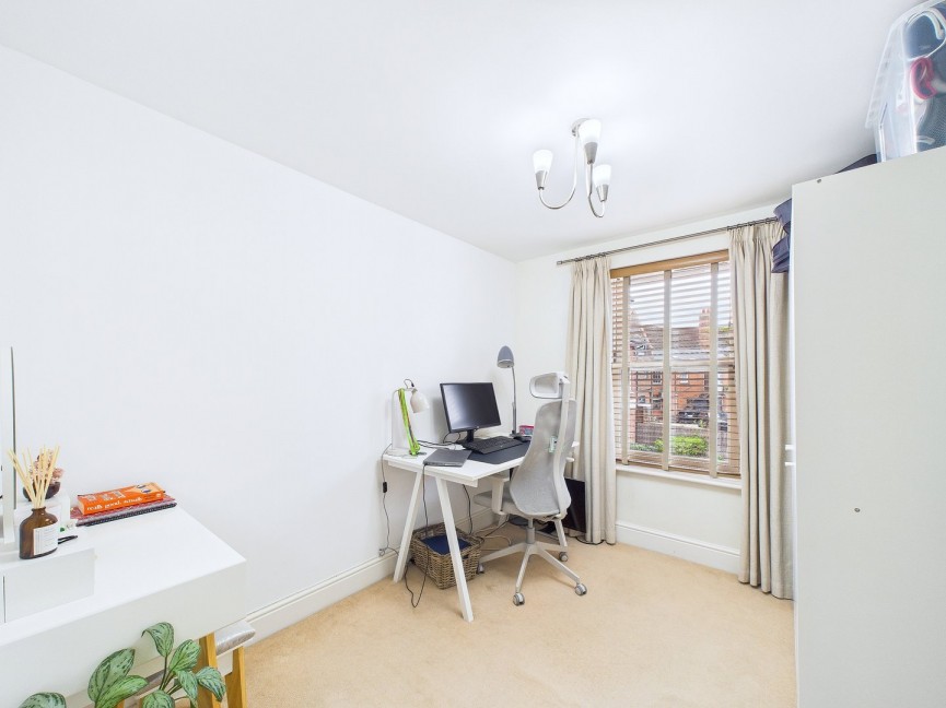 2 bedroom Flat for Sale Bridge Street, Hitchin, Hertfordshire