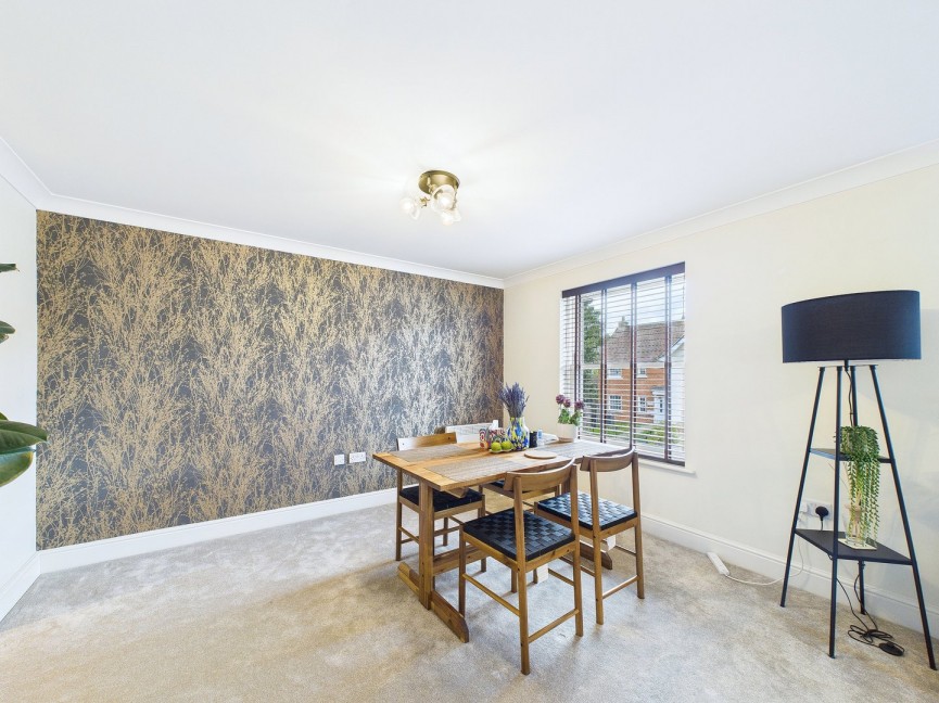 2 bedroom Flat for Sale Bridge Street, Hitchin, Hertfordshire