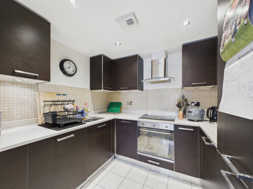 2 bedroom Flat for Sale Bridge Street, Hitchin, Hertfordshire