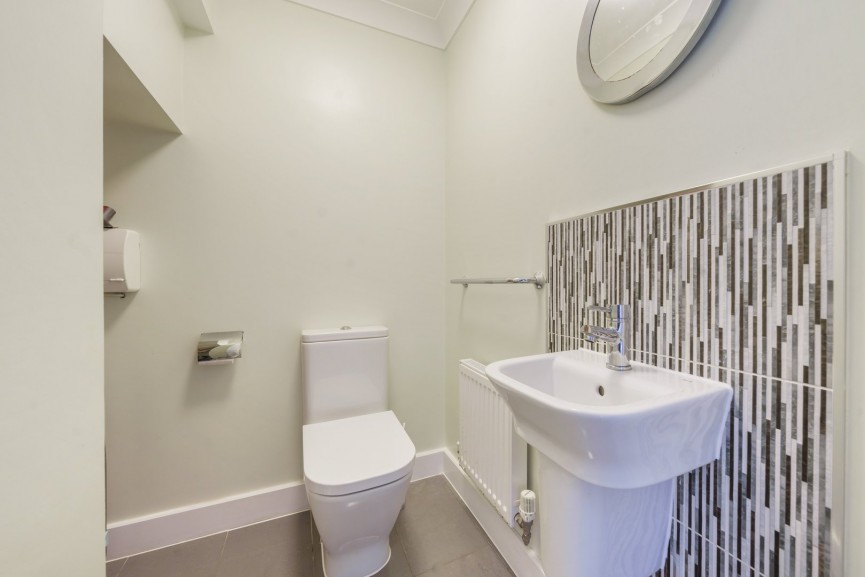 4 bedroom House for Sale Viking Meadow, Shefford, Bedfordshire
