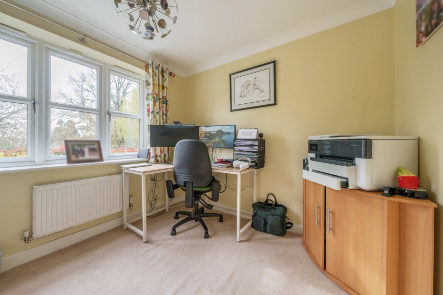 4 bedroom House for Sale Viking Meadow, Shefford, Bedfordshire