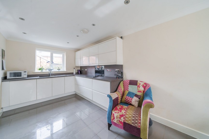 4 bedroom House for Sale Viking Meadow, Shefford, Bedfordshire