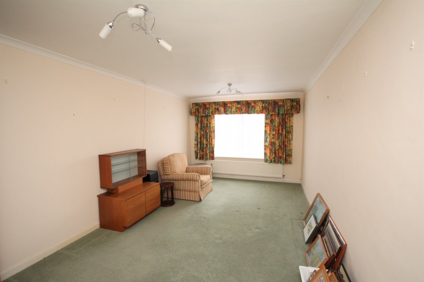2 bedroom Flat for Sale Norton Road, Letchworth Garden City, Hertfordshire
