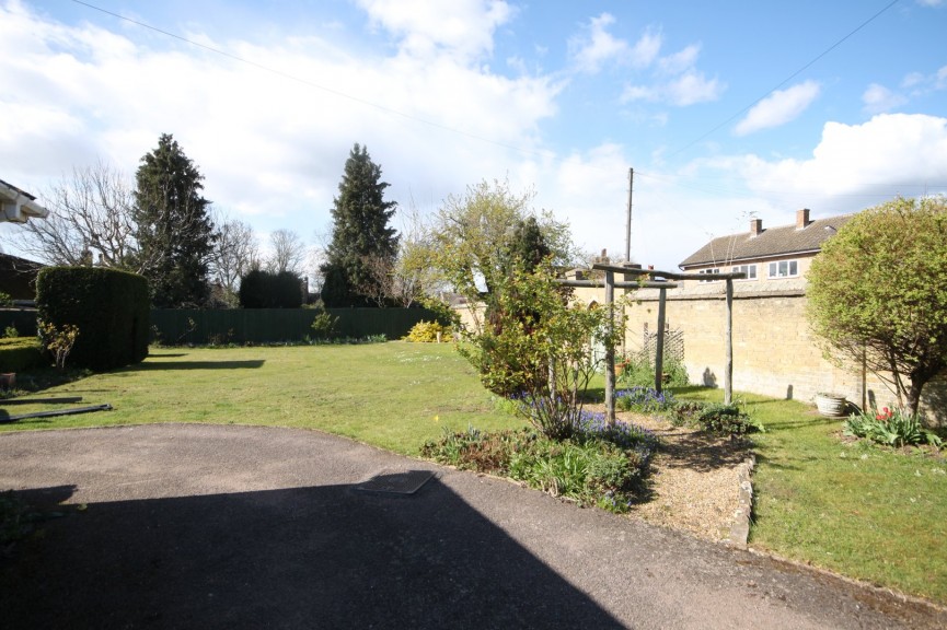 3 bedroom Bungalow for Letting Stockbridge Road, Clifton, Bedfordshire