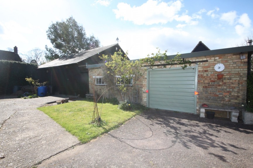3 bedroom Bungalow for Letting Stockbridge Road, Clifton, Bedfordshire