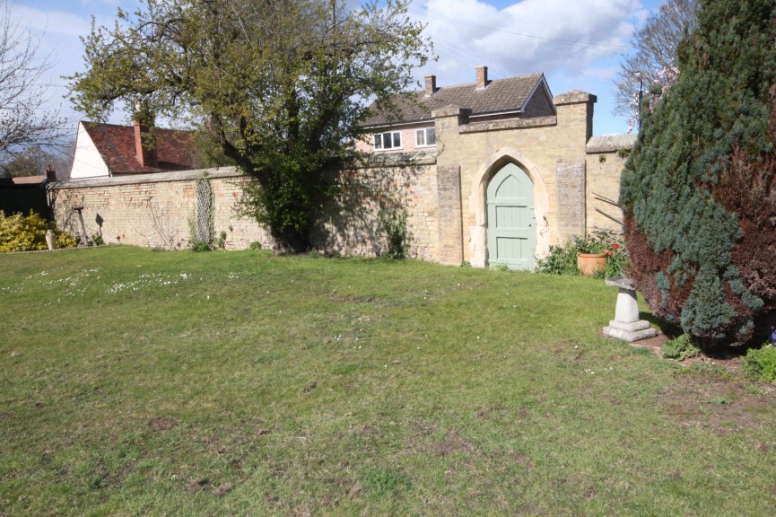 3 bedroom Bungalow for Letting Stockbridge Road, Clifton, Bedfordshire