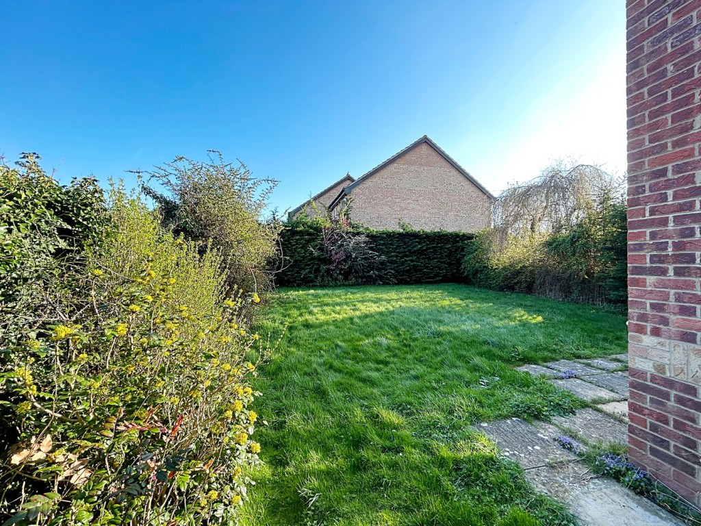 Tippett Drive, Shefford, Bedfordshire