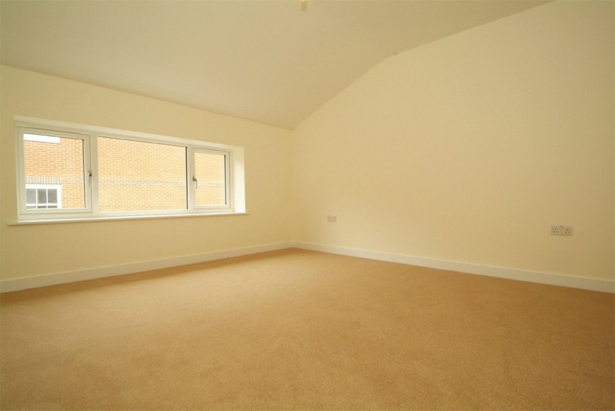 2 bedroom Flat for Letting London Road, Knebworth, Hertfordshire