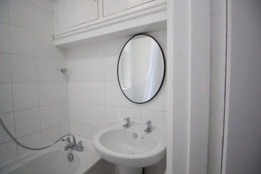 2 bedroom House for Letting Heathfield Road, Hitchin, Hertfordshire