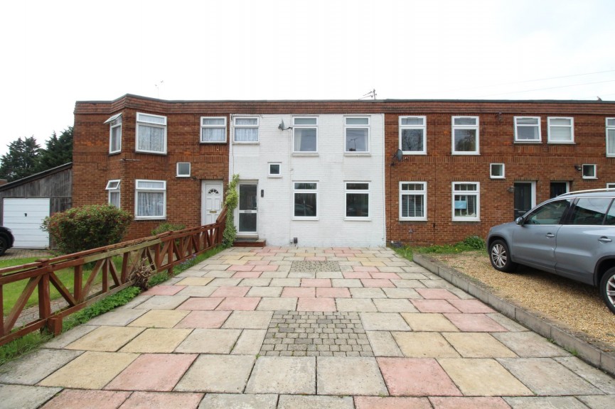 2 bedroom House for Letting Heathfield Road, Hitchin, Hertfordshire