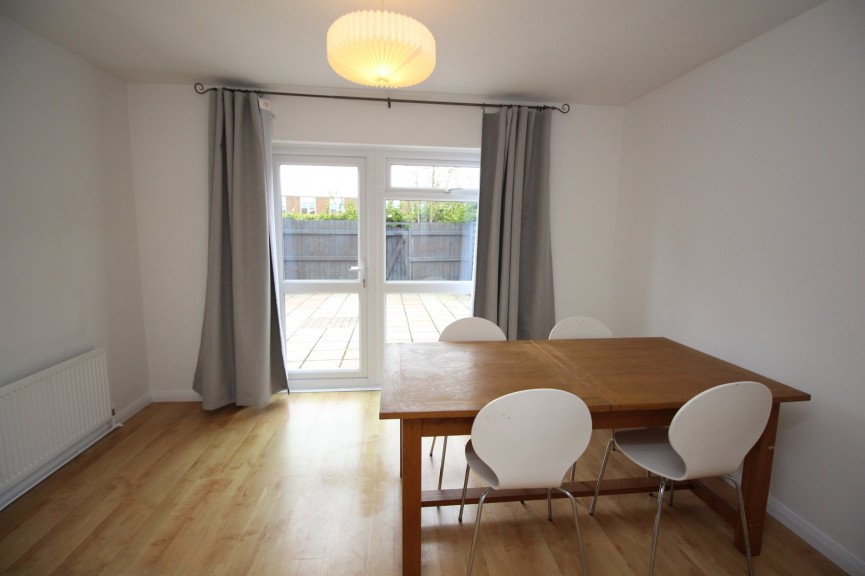 2 bedroom House for Letting Heathfield Road, Hitchin, Hertfordshire