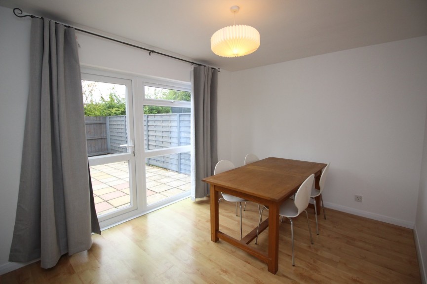 2 bedroom House for Letting Heathfield Road, Hitchin, Hertfordshire