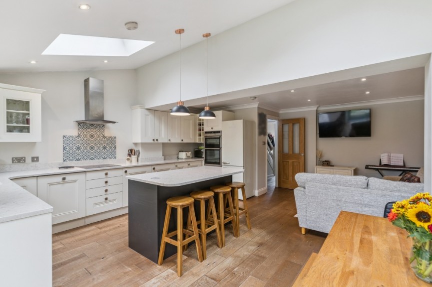 3 bedroom House for Sale Westbury Close, Hitchin, Hertfordshire