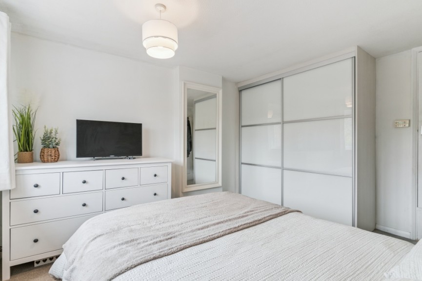 3 bedroom House for Sale Westbury Close, Hitchin, Hertfordshire