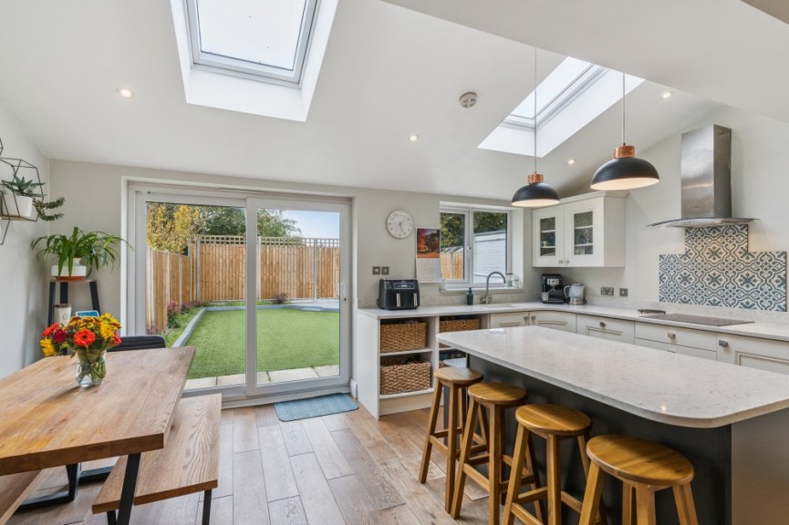 3 bedroom House for Sale Westbury Close, Hitchin, Hertfordshire