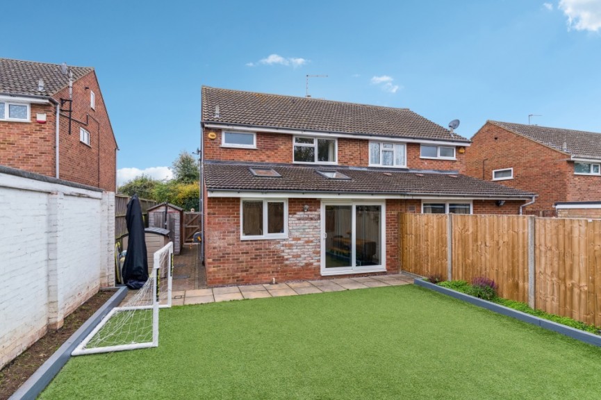 3 bedroom House for Sale Westbury Close, Hitchin, Hertfordshire