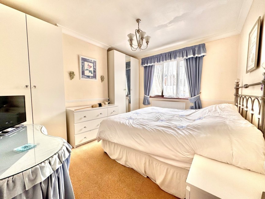 3 bedroom House for Sale London Road, Baldock, Hertfordshire