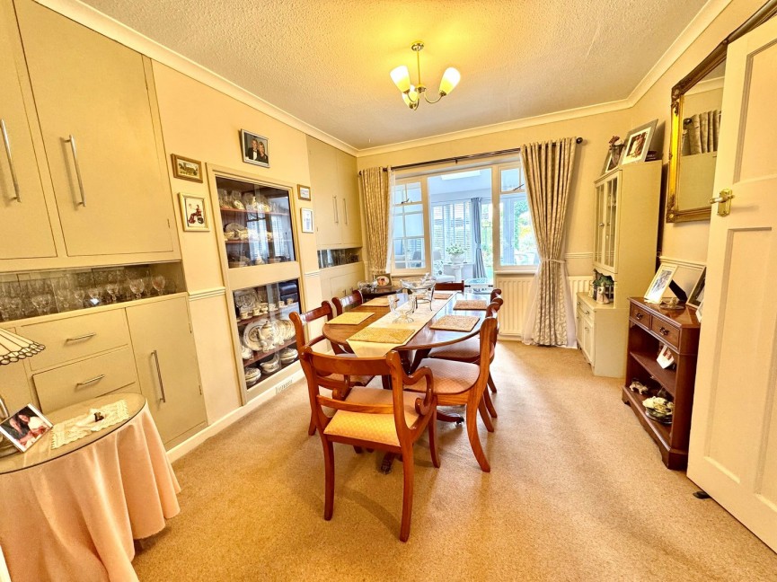 3 bedroom House for Sale London Road, Baldock, Hertfordshire