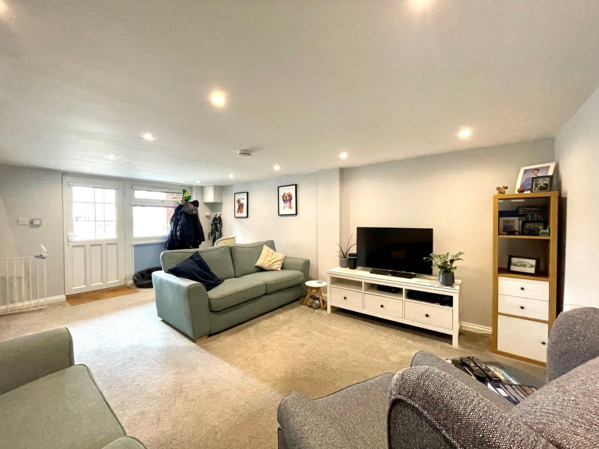 2 bedroom House for Sale Icknield Way East, Baldock, Hertfordshire