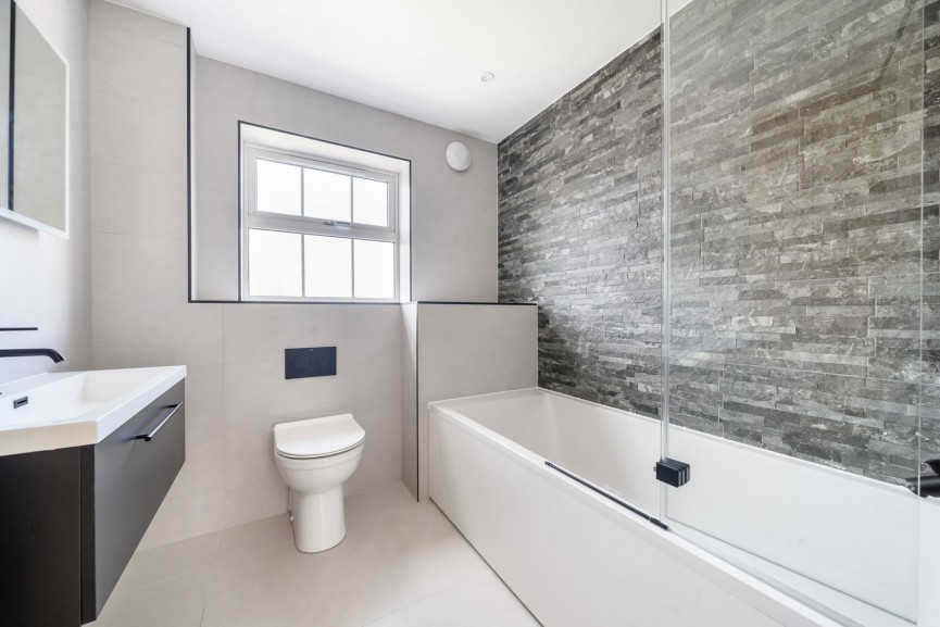 5 bedroom House for Sale The Granary, Arlesey, Bedfordshire