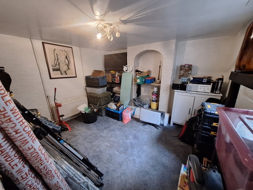 2 bedroom House for Sale Potton Road, Biggleswade, Bedfordshire