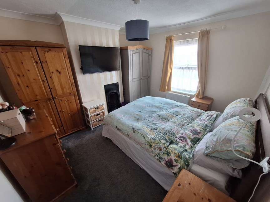 2 bedroom House for Sale Potton Road, Biggleswade, Bedfordshire