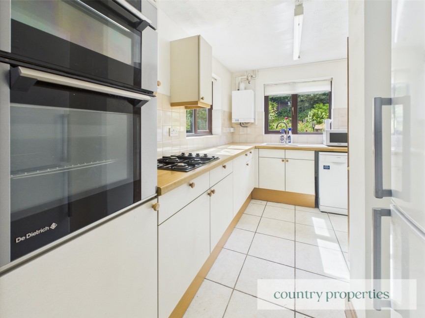 2 bedroom House for Sale Harvest Court, Welwyn, Hertfordshire