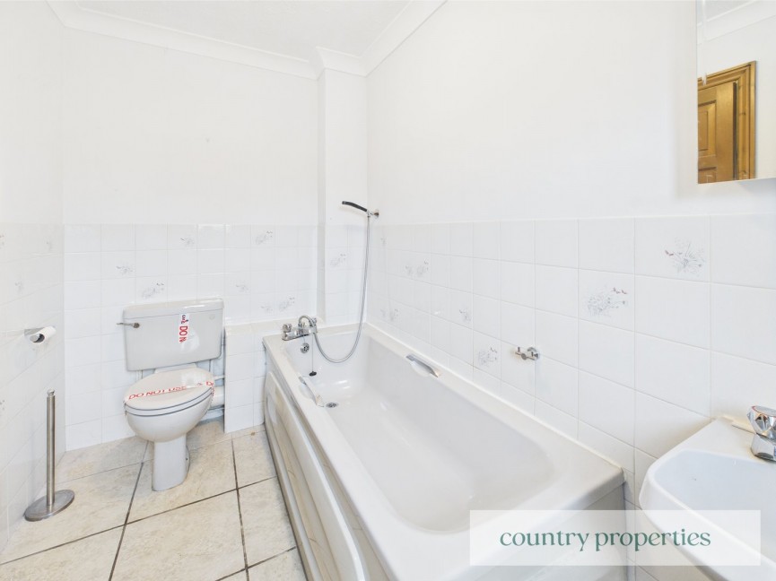 2 bedroom House for Sale Harvest Court, Welwyn, Hertfordshire