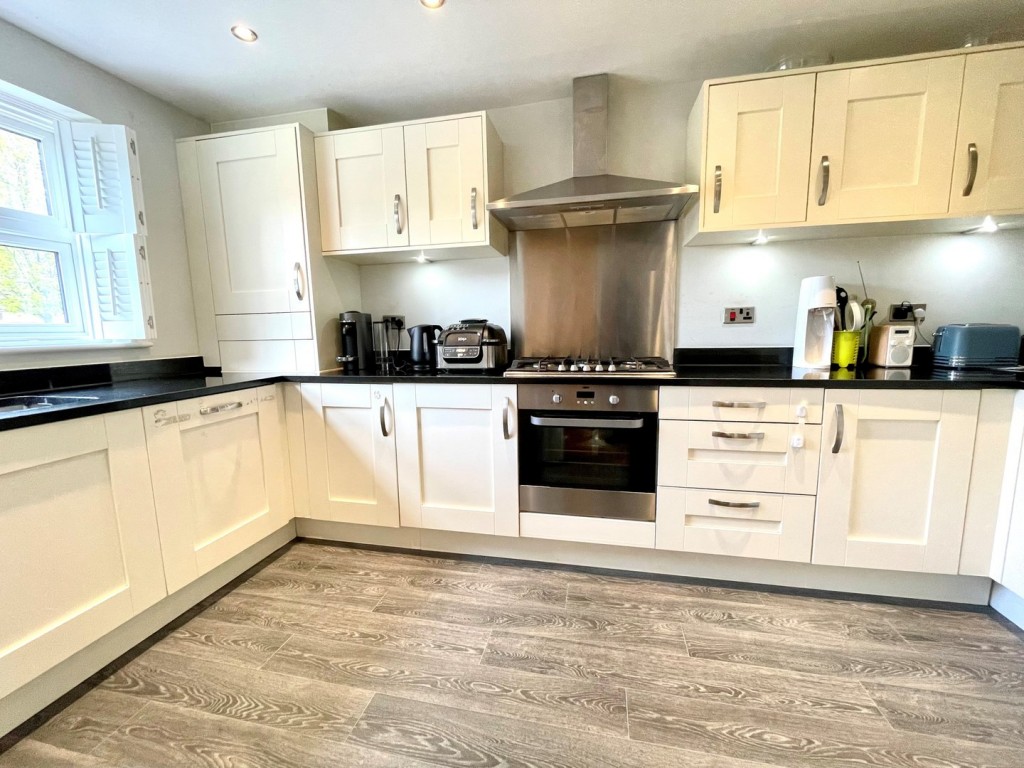 Tynan Close, Royston, Hertfordshire