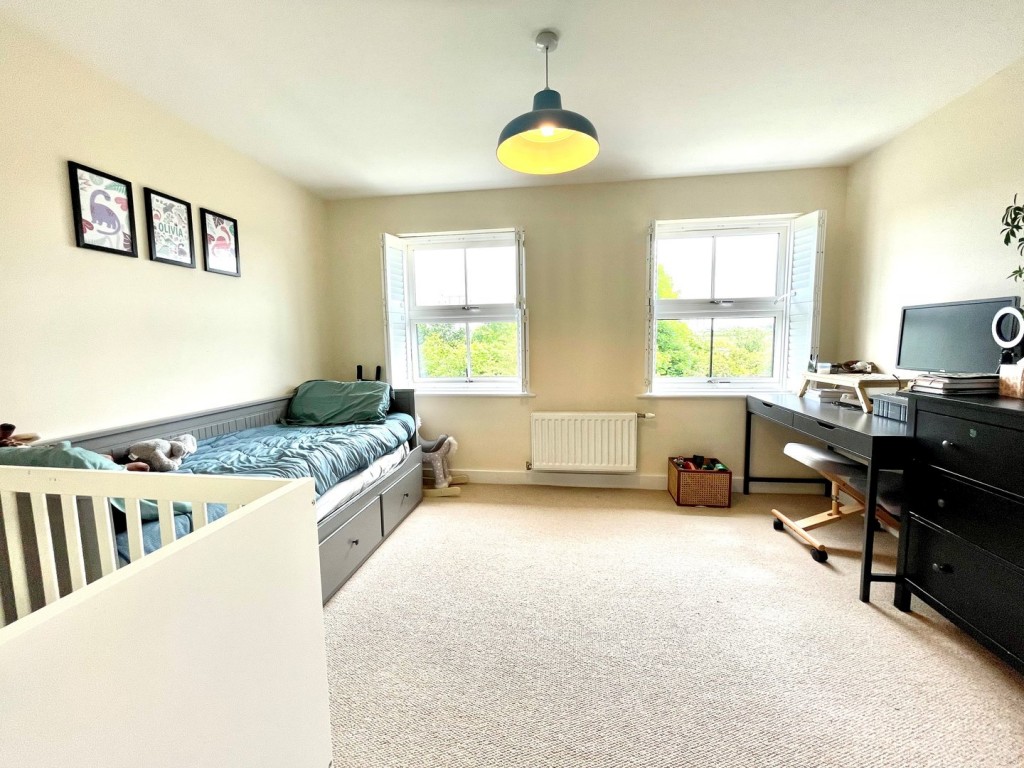 Tynan Close, Royston, Hertfordshire